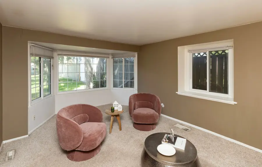 859 40th Place, Des Moines, IA 50312 - #2