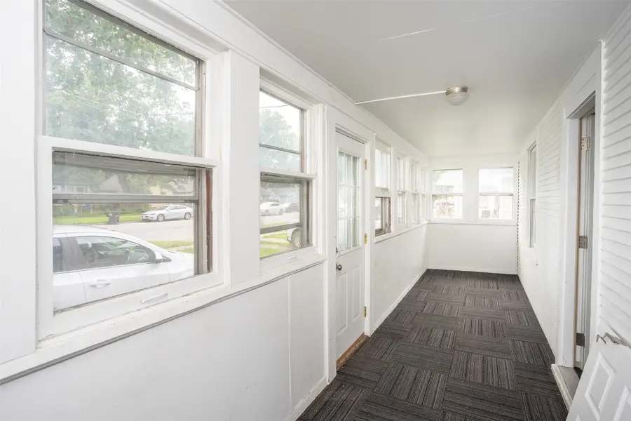 2450 E Grand Ave Avenue, Des Moines, IA 50317 - #3