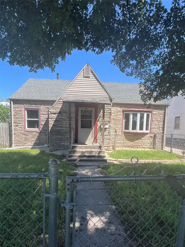 3221 E 7th Street, Des Moines, IA 50316