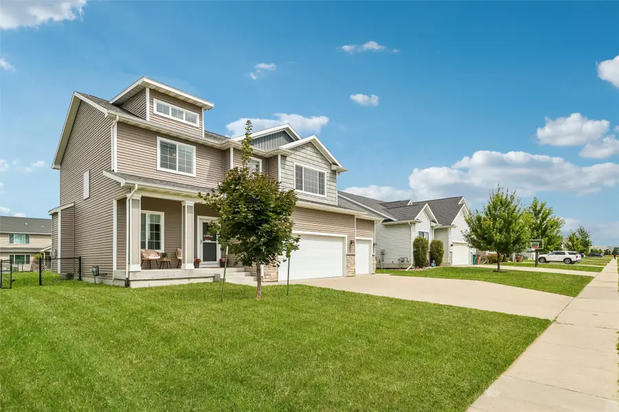 212 Aaron Avenue Nw, Bondurant, IA 50035 - #2