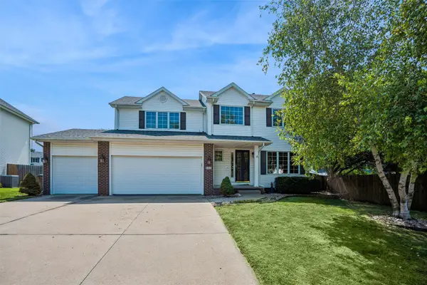 825 76th Street, West Des Moines, IA 50266