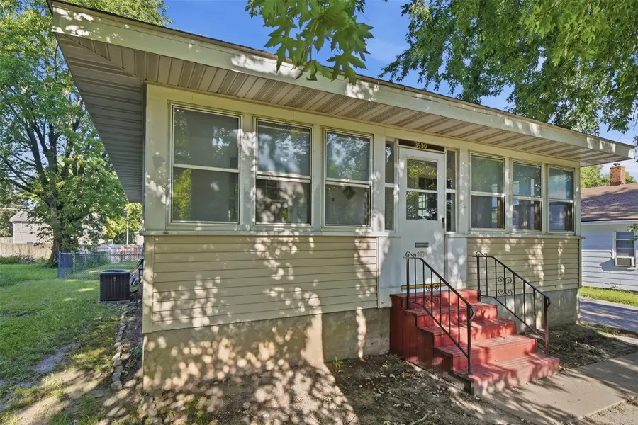 3930 9th Street, Des Moines, IA 50313 - #2