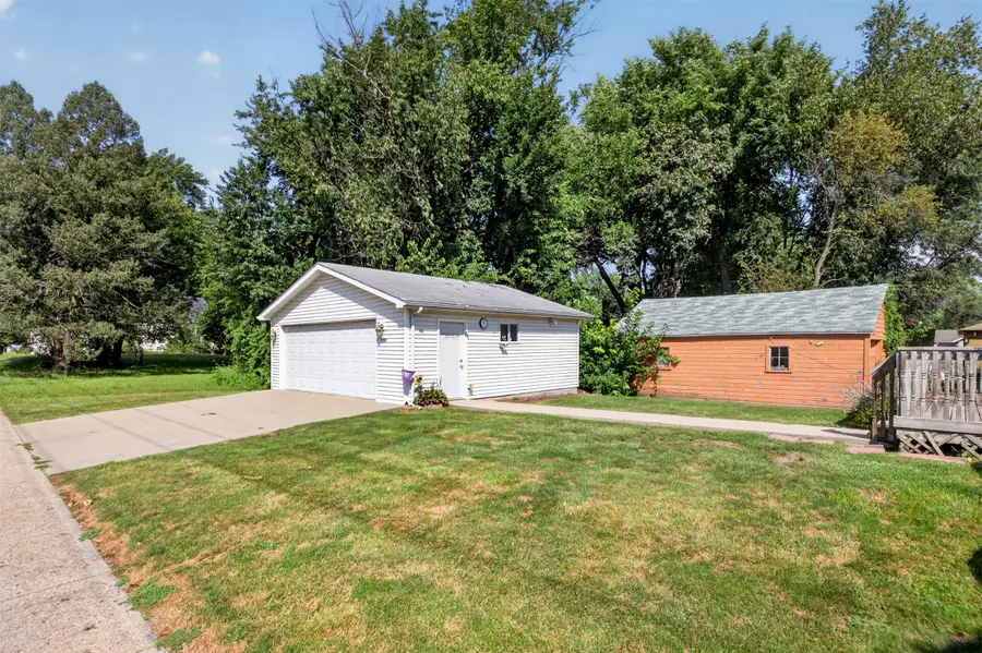 1900 53rd Street, Des Moines, IA 50310 - #3