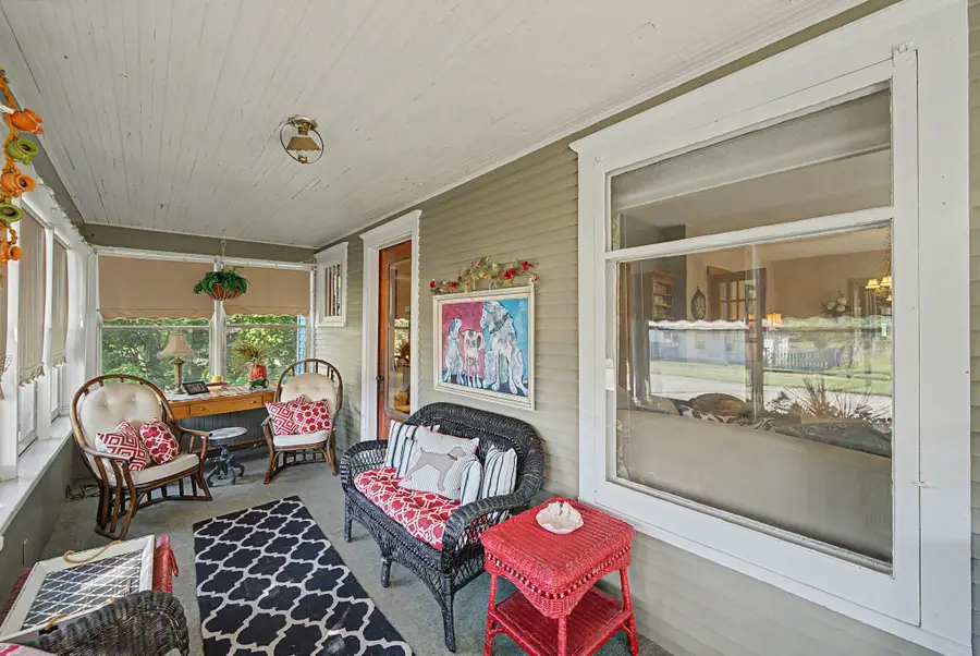 1014 W 4th Street S, Newton, IA 50208 - #3