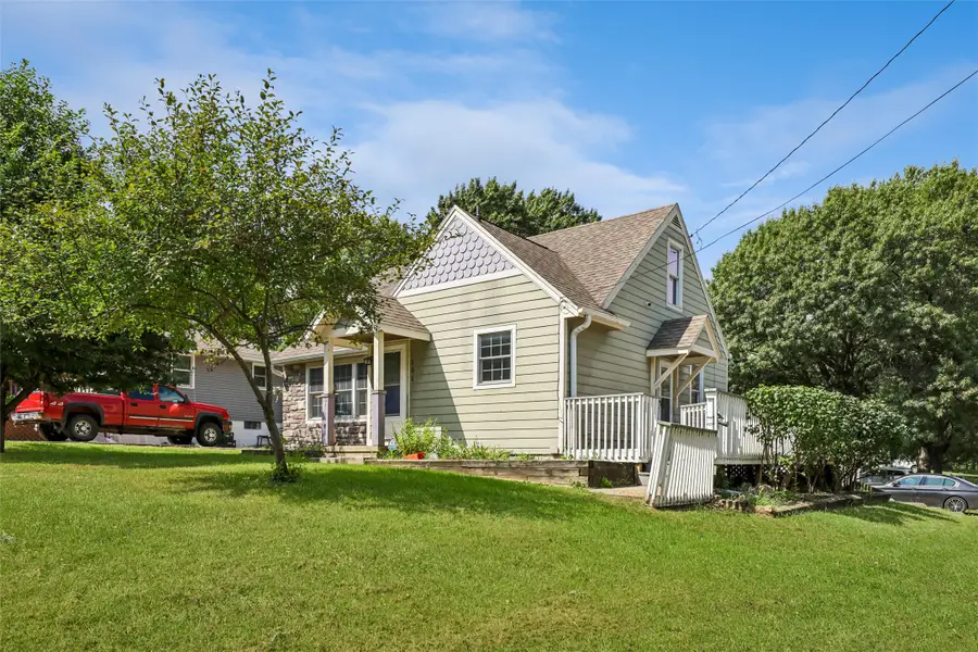 101 Bell Avenue, Des Moines, IA 50315 - #2