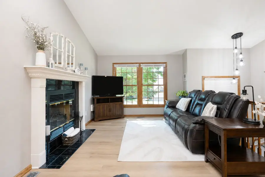 3503 E 43rd Court, Des Moines, IA 50317 - #3