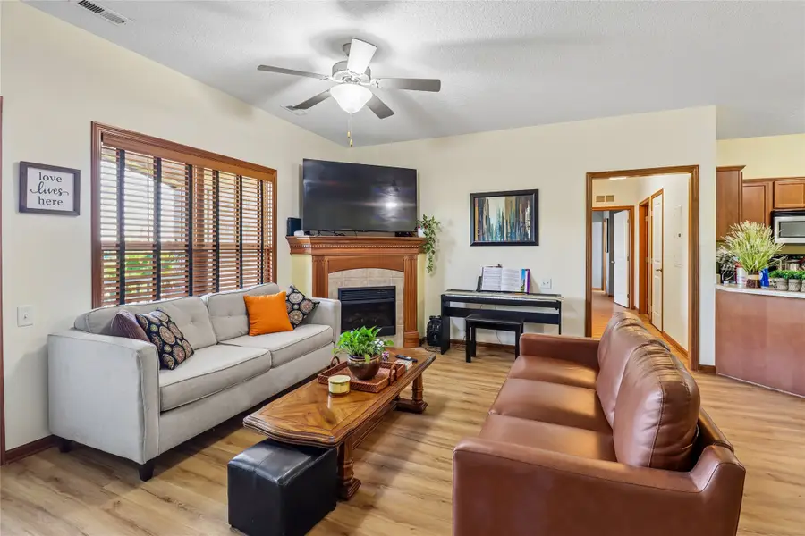 2702 NE Oak Drive #2, Ankeny, IA 50021 - #2