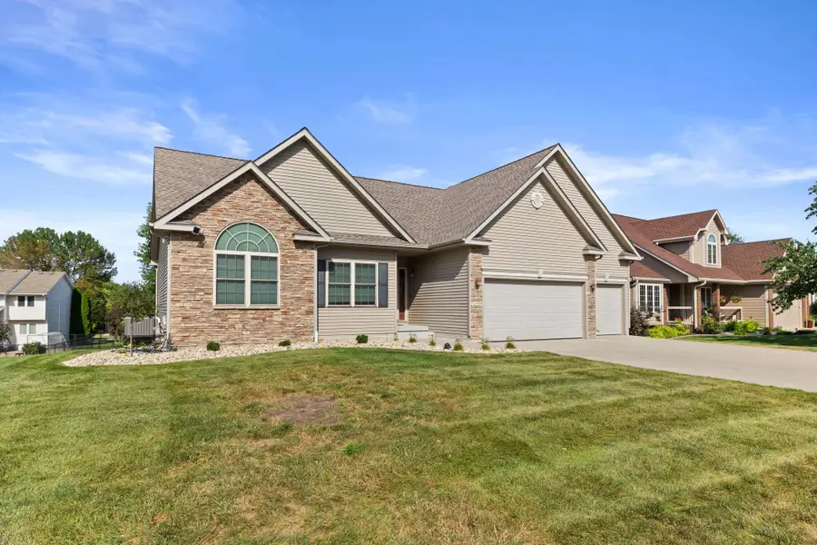 14509 Maple Drive, Urbandale, IA 50323 - #2