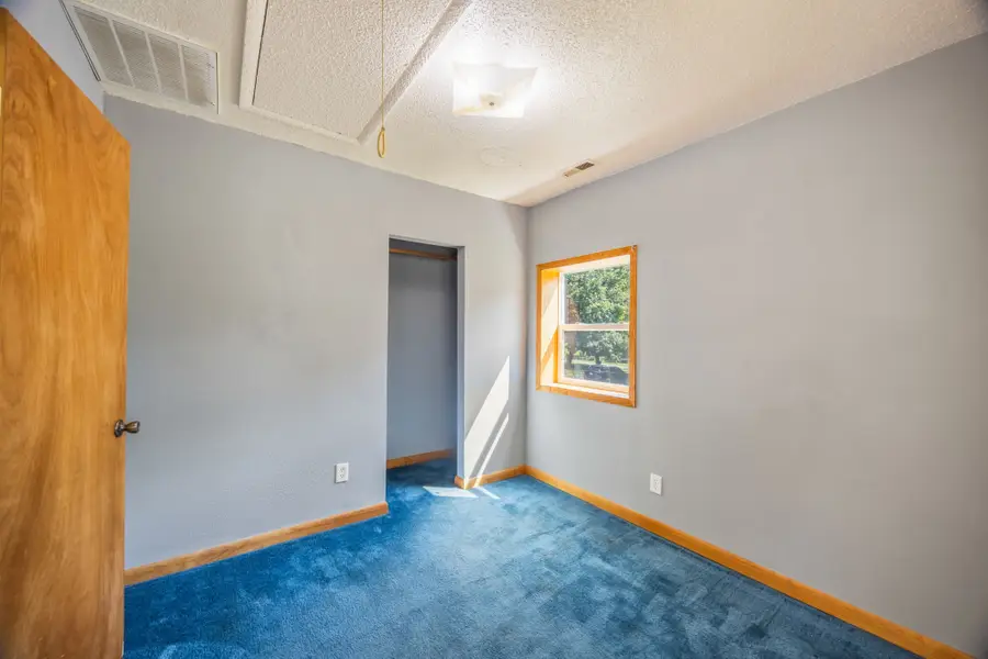 401 Hart Avenue, Des Moines, IA 50315 - #3