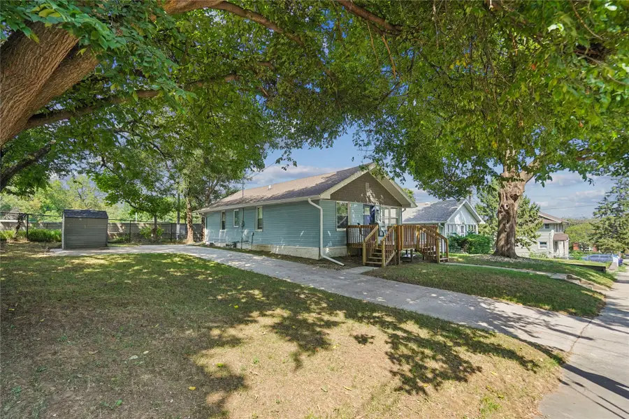 2819 Rollins Avenue, Des Moines, IA 50312 - #2