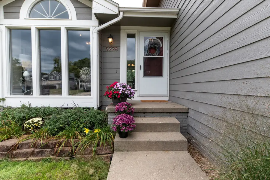 5228 Stonebridge Place, West Des Moines, IA 50265 - #2