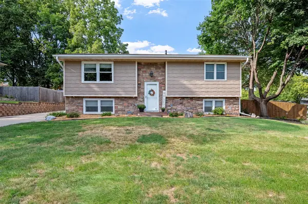 4620 Lexington Drive, Pleasant Hill, IA 50327