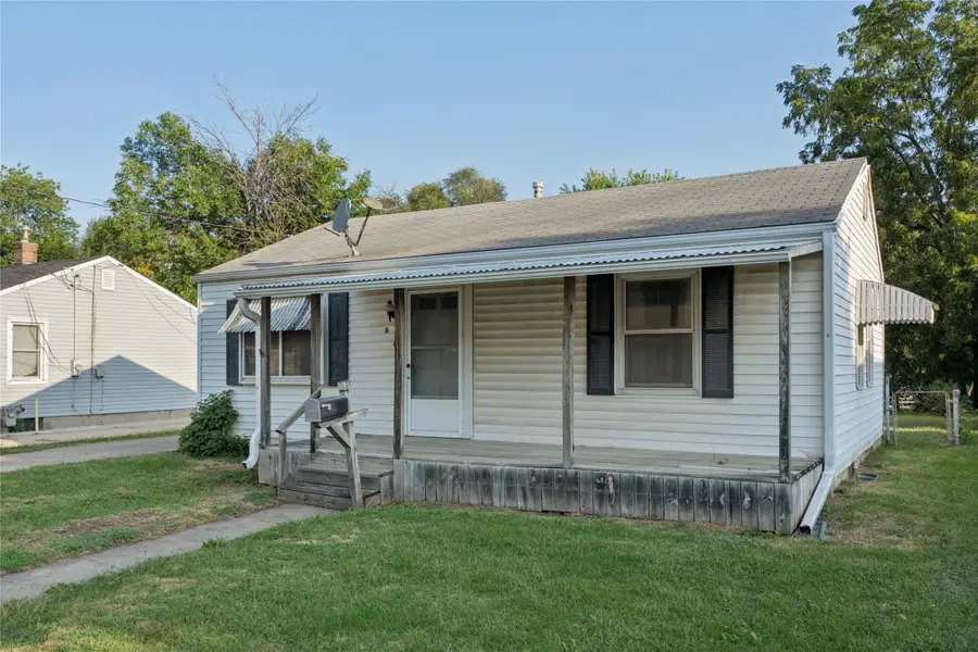 8 Southampton Court, Newton, IA 50208 - #3