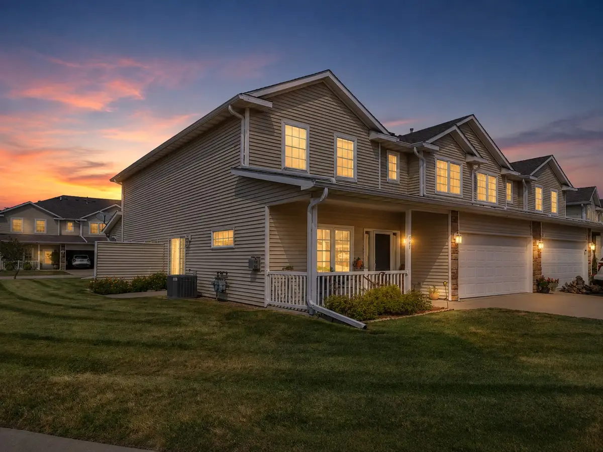 947 Red Hawk Way Se, Altoona, IA 50009 - #1