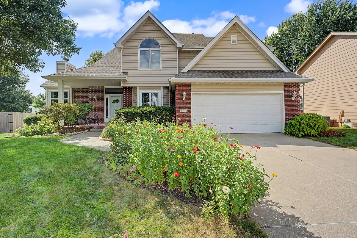 4712 94th Place, Urbandale, IA 50322 - #1