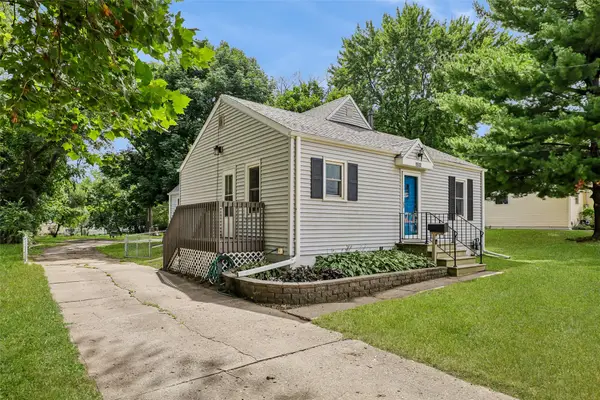 1532 Vine Street, West Des Moines, IA 50265