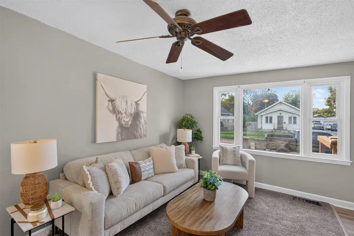 2736 Des Moines Street, Des Moines, IA 50317 - #1