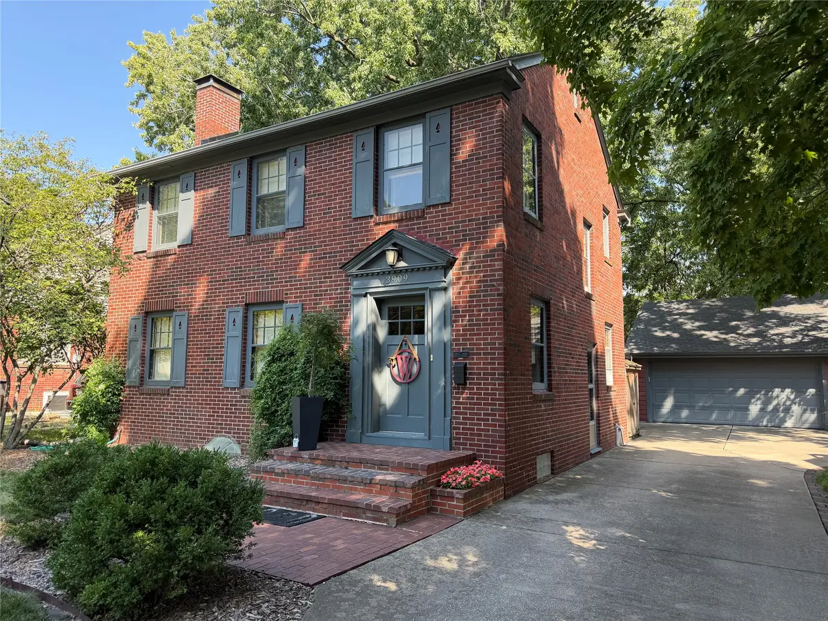 3909 Adams Avenue, Des Moines, IA 50310 - #1