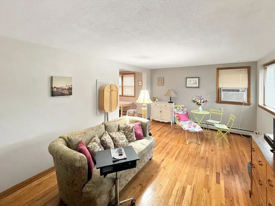 4220 Ingersoll Avenue #201, Des Moines, IA 50312 - #2