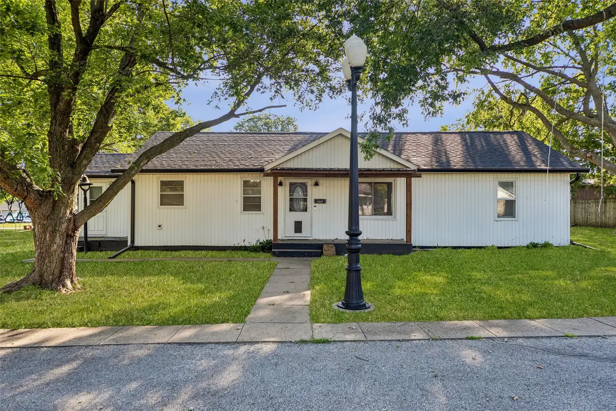 1001 E Ashland Avenue, Indianola, IA 50125 - #1