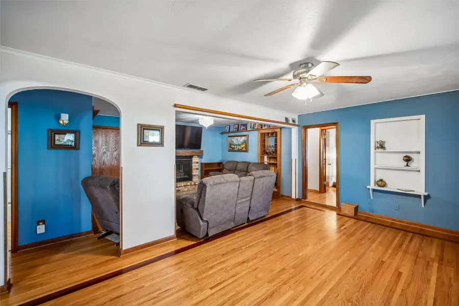 1001 E Ashland Avenue, Indianola, IA 50125 - #3