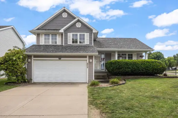 9908 Catalina Drive, Johnston, IA 50131
