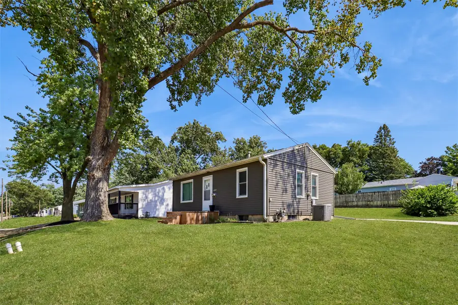 600 E 13th Street N, Newton, IA 50208 - #2