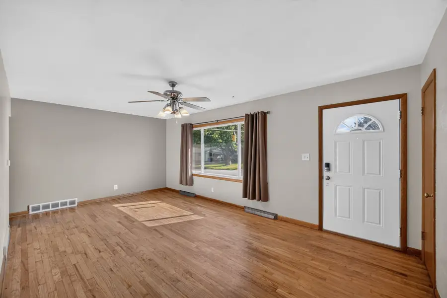 107 S F Street, Indianola, IA 50125 - #2
