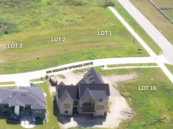 12088 Meadow Springs Drive, Johnston, IA 50131