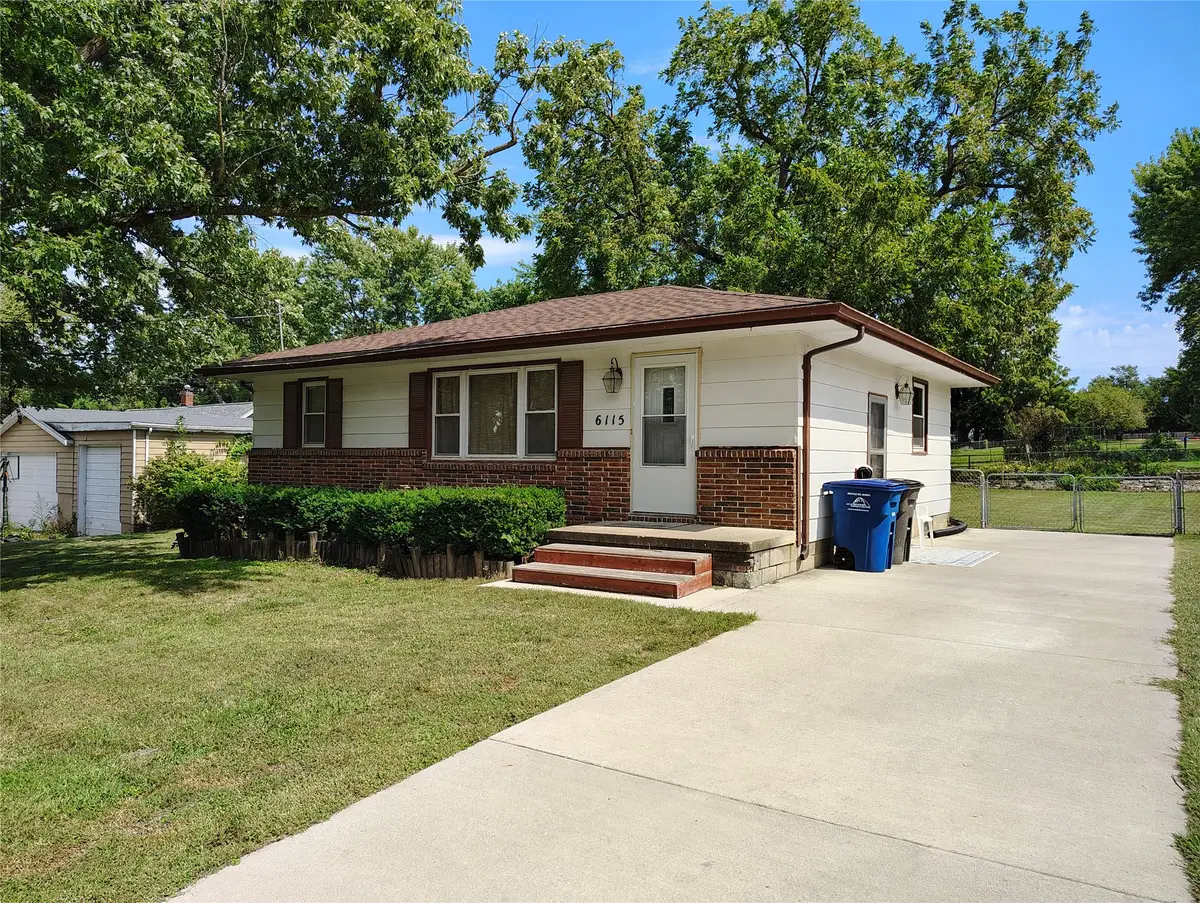 6115 SE 4th Street, Des Moines, IA 50315 - #1