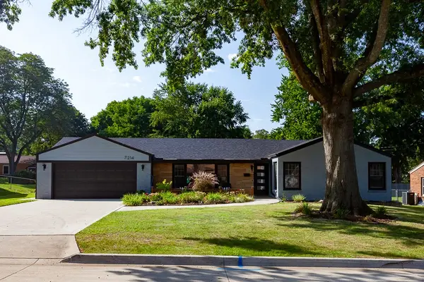 7214 Sunset Terrace, Windsor Heights, IA 50324