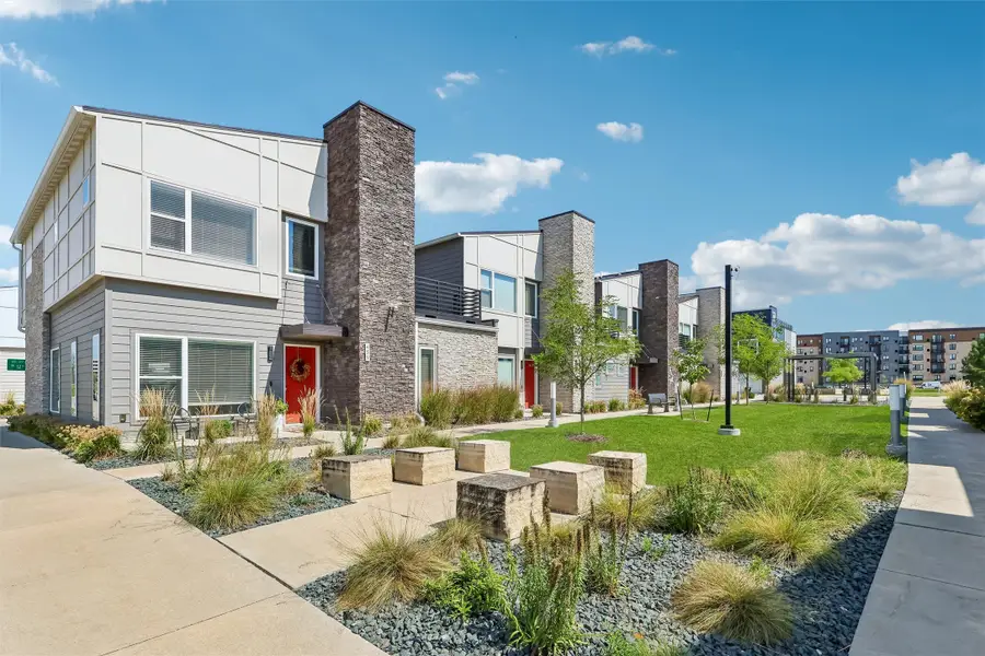 459 SW 12th Street, Des Moines, IA 50309 - #2