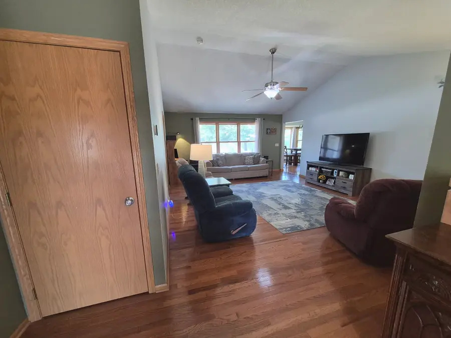 1018 N 3rd Avenue, Winterset, IA 50273 - #3