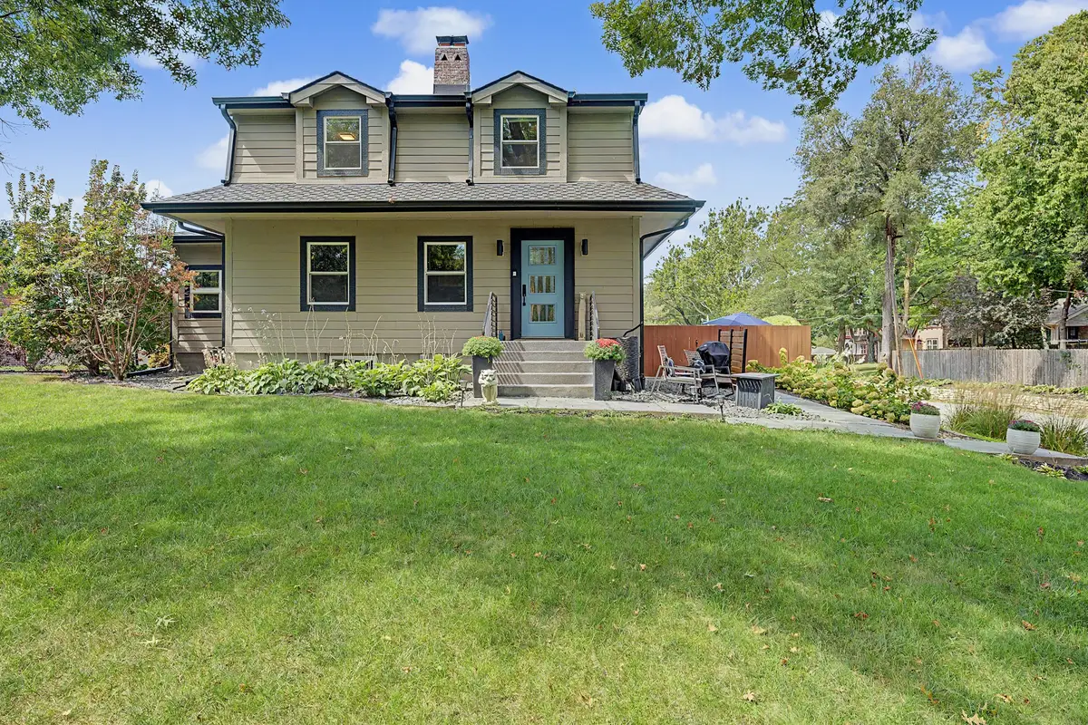 2202 E 32nd Street, Des Moines, IA 50317 - #1