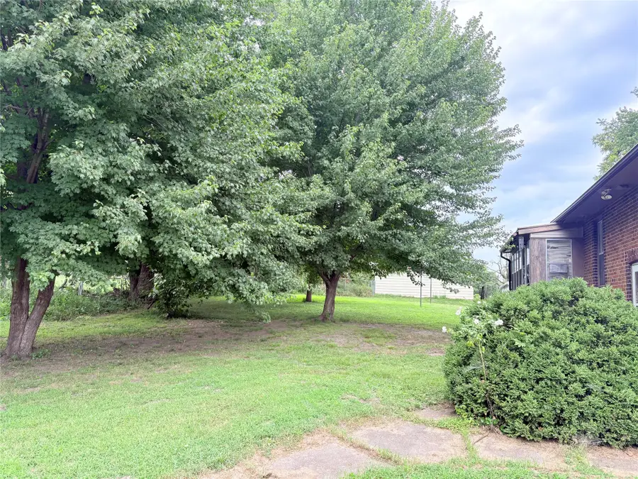 38 E Olinda Avenue, Des Moines, IA 50315 - #2