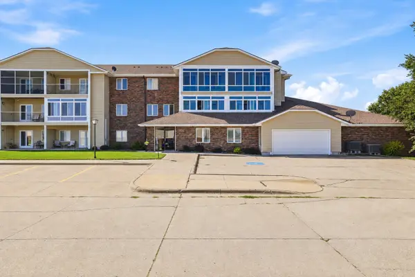 301 SE Delaware Avenue #303, Ankeny, IA 50021