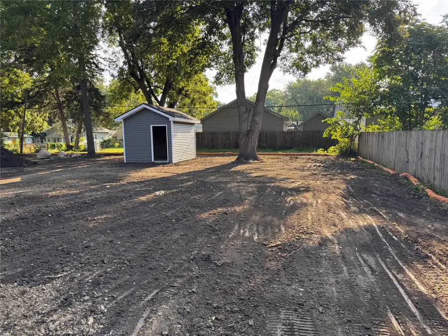 1909 E 22nd Street, Des Moines, IA 50317 - #2