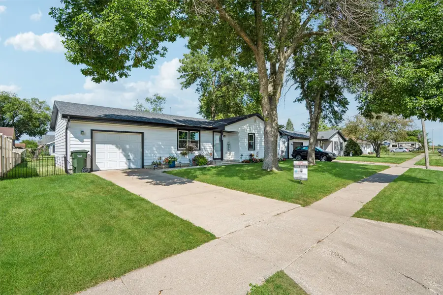 1115 31st Street, Perry, IA 50220 - #2