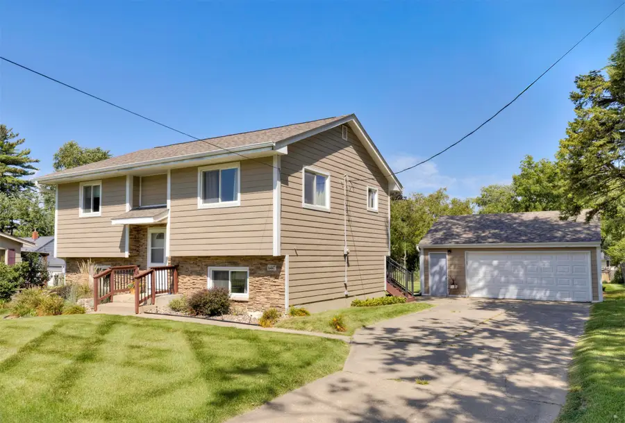 6447 Washington Avenue, Windsor Heights, IA 50324 - #3
