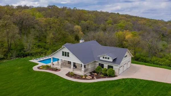 1001 Timber Brook Avenue, Booneville, IA 50038