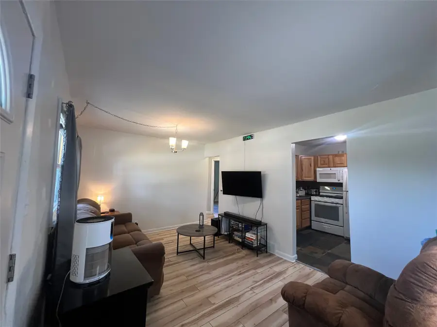 1129 Mason Avenue, Des Moines, IA 50315 - #3