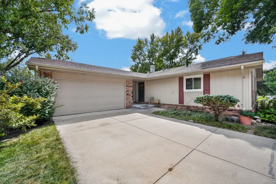 4008 Western Hills Drive, West Des Moines, IA 50265 - #2