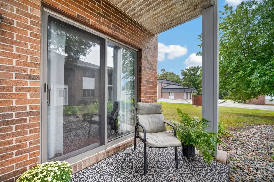 1112 49th Street #2, West Des Moines, IA 50266 - #2