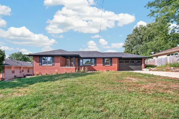 7037 Wilshire Boulevard, Windsor Heights, IA 50324