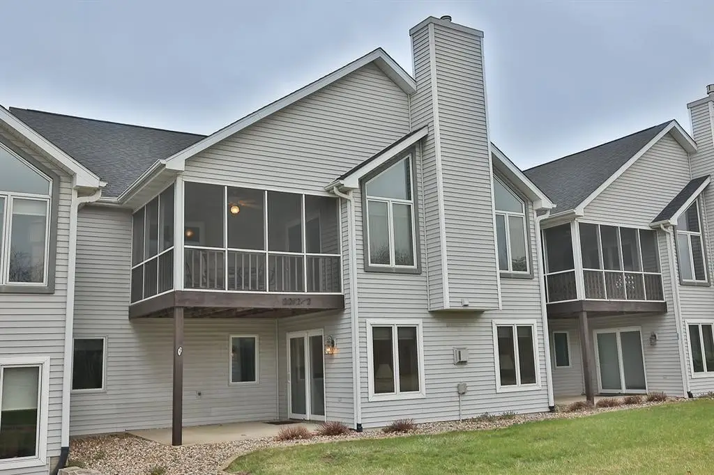 2212 Bos Landen Drive #2, Pella, IA 50219 - #1