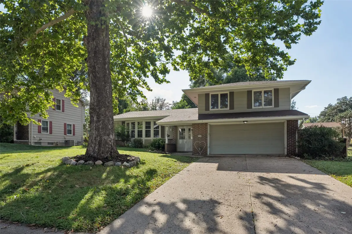 1230 26th Street, West Des Moines, IA 50266 - #1