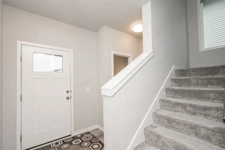16632 Oakwood Drive, Urbandale, IA 50323 - #3