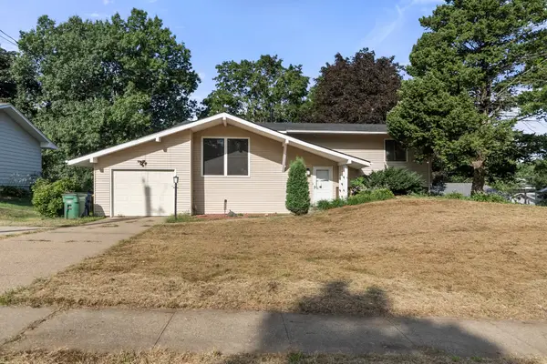 3114 92nd Street, Urbandale, IA 50322