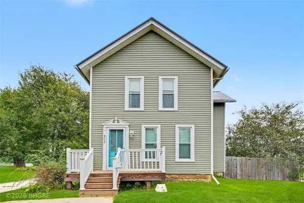 804 Summer Street, Grinnell, IA 50112