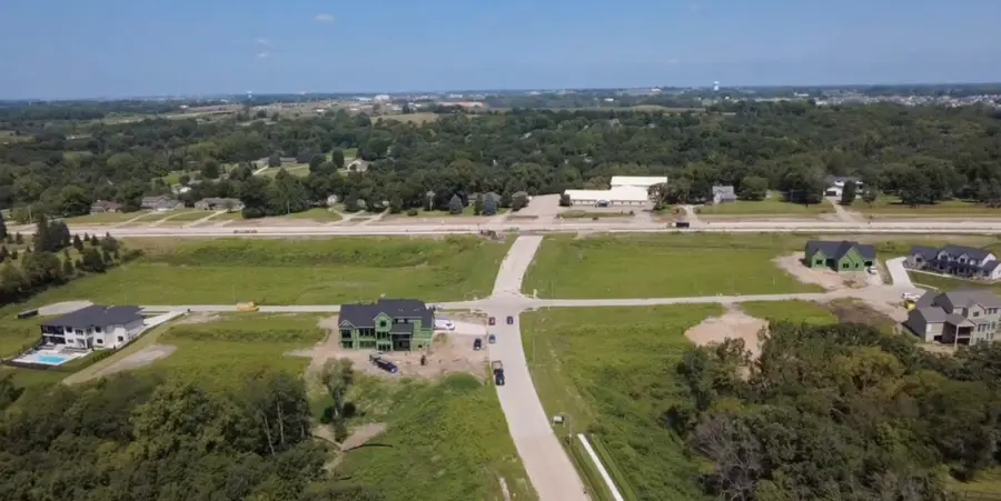 9615 Foxwood Court, West Des Moines, IA 50266 - #2